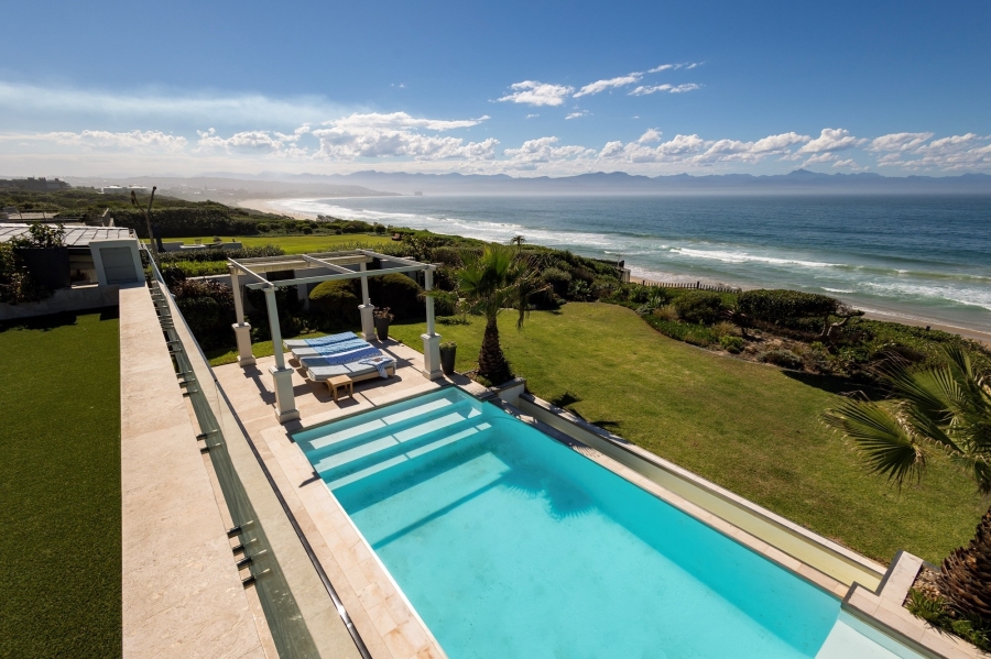5 Bedroom Property for Sale in Whale Rock Beach Western Cape